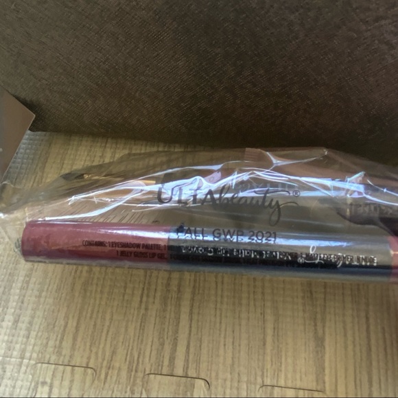 Ulta Beauty Fall - Picture 4 of 9